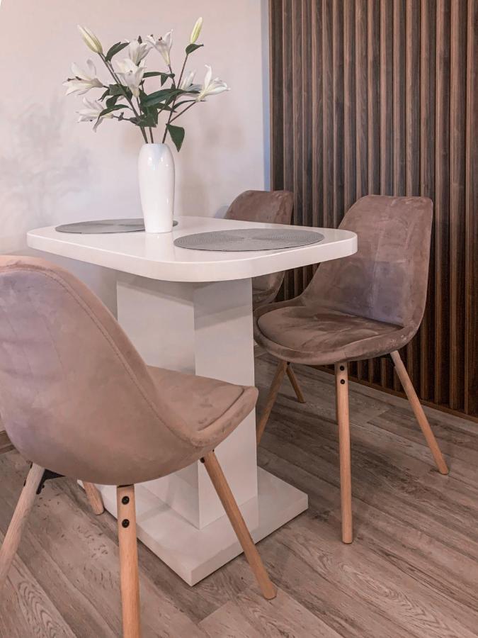 Apartment 2 Rooms Luxury Бухарест Екстер'єр фото