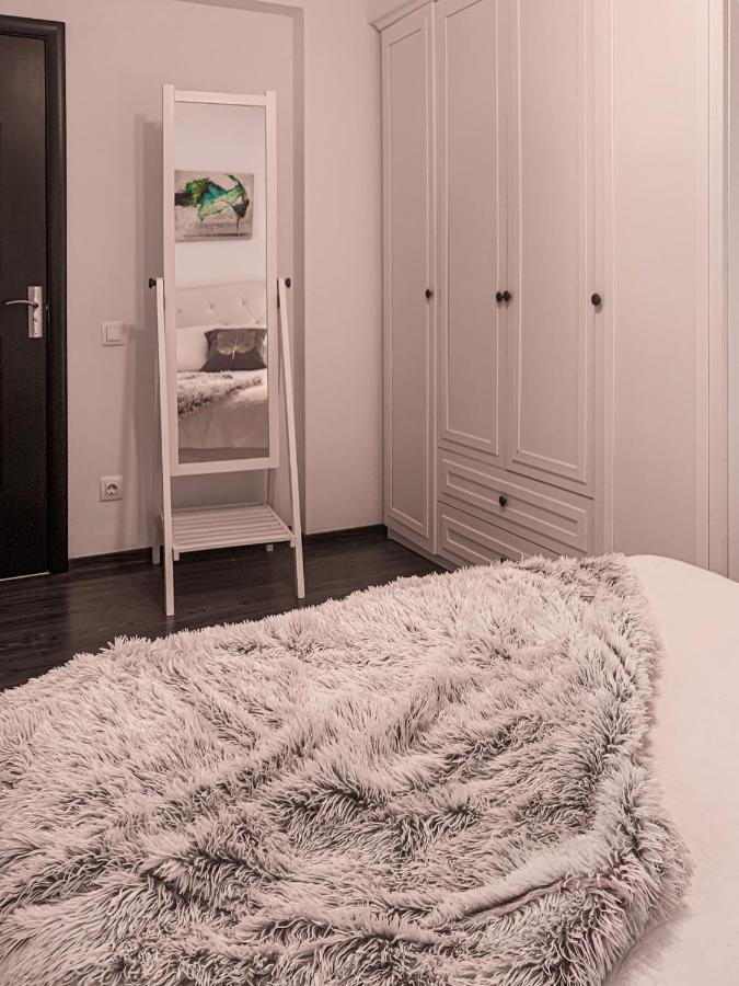 Apartment 2 Rooms Luxury Бухарест Екстер'єр фото